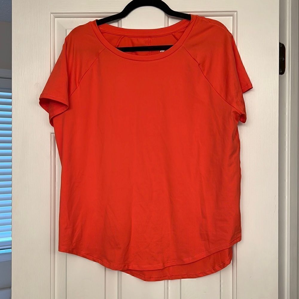 All in Motion Workout Shirt L